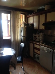 Satılır Köhnə Tikili, Sabunçu.r, Bakıxanov-5