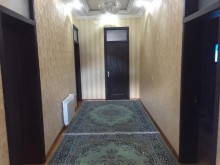 qaracuxurda avtobus dayancaginda yaxin temirli ev satilir, -7