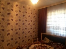 qaracuxurda avtobus dayancaginda yaxin temirli ev satilir, -19