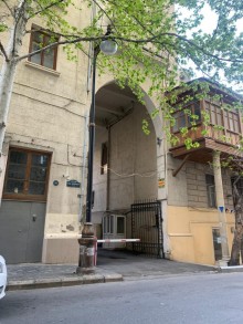 Satılır Köhnə Tikili, Səbail.r, İçərişəhər.m-1