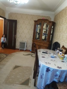 Satılır Köhnə Tikili, Nəsimi.r, 4-cü mikrorayon, Memar Əcəmi.m-2