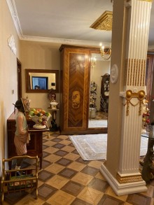 Satılır Köhnə Tikili, Nəsimi.r, 28 May.m-8