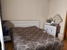 Satılır Yeni Tikili, Yasamal.r, İnşaatçılar.m-10