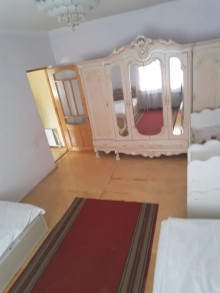 Satılır Həyət evi, Qəbələ.ş-8