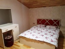 Satılır Həyət evi, Qəbələ.ş-3