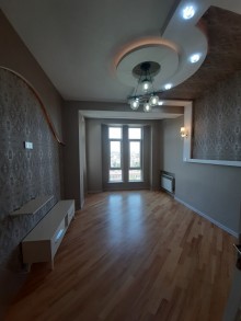 Satılır Yeni Tikili, Binəqədi.r, Rəsulzadə, Azadlıq.m-14