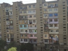 Satılır Köhnə Tikili, Binəqədi.r, 8-ci mikrorayon, Azadlıq.m-1