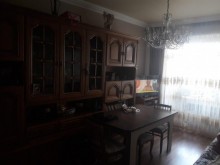 Satılır Köhnə Tikili, Binəqədi.r, 8-ci mikrorayon, Azadlıq.m-8