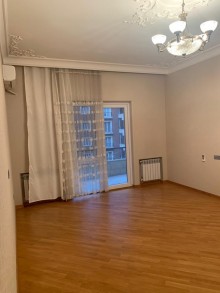 Satılır Yeni Tikili, Nəsimi.r, 28 May.m-8
