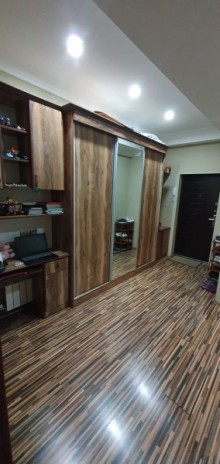 Satılır Yeni Tikili, Binəqədi.r, 9-cu mikrorayon, Nəsimi.m-7