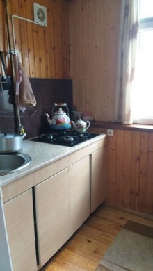 Satılır Köhnə Tikili, Binəqədi.r, 8-ci mikrorayon, Gənclik.m-3