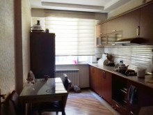 Satılır Yeni Tikili, Yasamal.r, Yeni Yasamal, İnşaatçılar.m-7