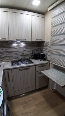 Satılır Köhnə Tikili, Yasamal.r, İnşaatçılar.m-6