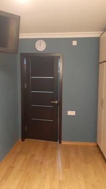 Satılır Köhnə Tikili, Yasamal.r, İnşaatçılar.m-7