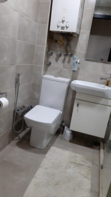 Satılır Köhnə Tikili, Yasamal.r, İnşaatçılar.m-9