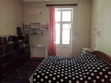 Satılır Köhnə Tikili, Yasamal.r, Elmlər Akademiyası.m-4