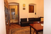 Satılır Köhnə Tikili, Səbail.r, İçərişəhər.m-1