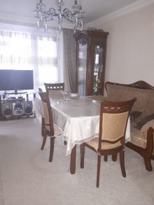 Satılır Köhnə Tikili, Yasamal.r-1