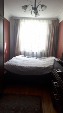 Satılır Köhnə Tikili, Yasamal.r-6
