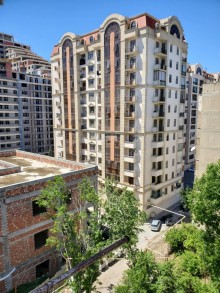 Satılır Köhnə Tikili, Sabunçu.r, Bakıxanov-14