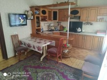 Bakı şəhəri Keşlə qəsəbəsində 3 mərtəbə ev almaq. Daxili qoşunların yanı, -6