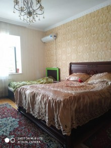 Bakı şəhəri Keşlə qəsəbəsində 3 mərtəbə ev almaq. Daxili qoşunların yanı, -8