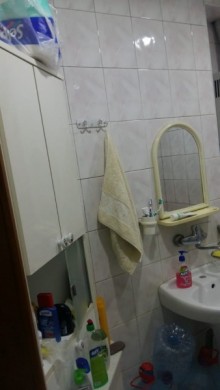 Satılır Köhnə Tikili, Binəqədi.r, 8-ci mikrorayon, Azadlıq.m-14