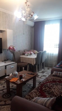 Satılır Köhnə Tikili, Xətai.r, Əhmədli, Əhmədli.m-1