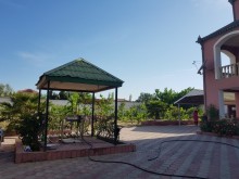 novxanida geniş bag sahesi olan ev satilir, -6