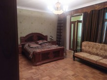 Satılır Köhnə Tikili, Səbail.r, 28 May.m-10
