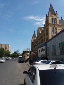 Satılır Köhnə Tikili, Səbail.r, İçərişəhər.m-8