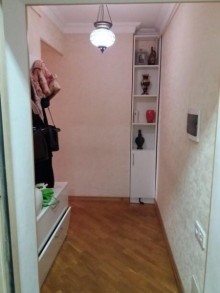 Satılır Köhnə Tikili, Səbail.r, İçərişəhər.m-10