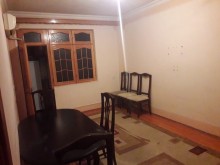 Satılır Köhnə Tikili, Binəqədi.r, 7-ci mikrorayon, Azadlıq.m-2