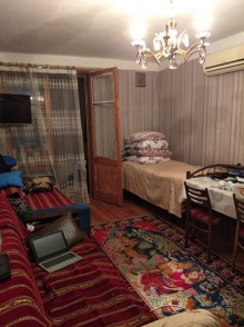 Satılır Köhnə Tikili, Yasamal.r, İnşaatçılar.m-1