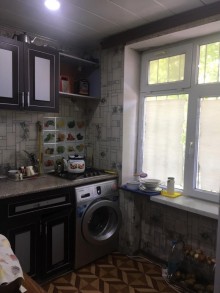 Satılır Köhnə Tikili, Nizami.r, 8-ci kilometr, Neftçilər.m-3