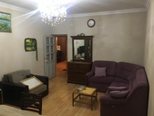 Satılır Köhnə Tikili, Binəqədi.r, 7-ci mikrorayon-1