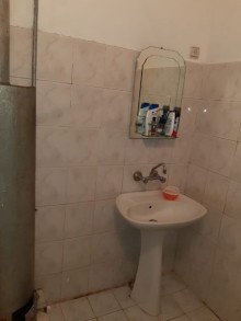 Satılır Köhnə Tikili, Nəsimi.r, 4-cü mikrorayon, Memar Əcəmi.m-7