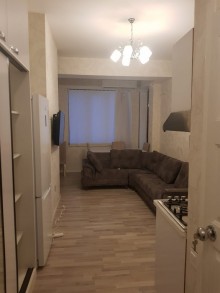 Kirayə (Aylıq) Yeni Tikili, Yasamal.r, Elmlər Akademiyası.m-14