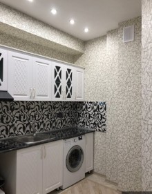 Satılır Yeni Tikili, Binəqədi.r, 7-ci mikrorayon, Azadlıq.m-8
