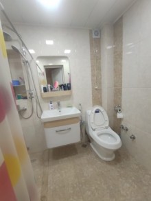 Satılır Köhnə Tikili, Yasamal.r, Yasamal, İnşaatçılar.m-7