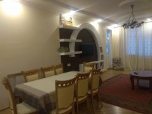 Satılır Yeni Tikili, Binəqədi.r, 8-ci mikrorayon, Azadlıq.m-18