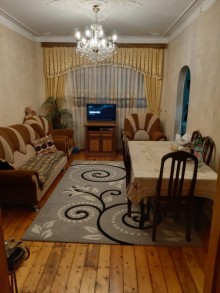 Satılır Köhnə Tikili, Binəqədi.r, 7-ci mikrorayon, Dərnəgül.m-1