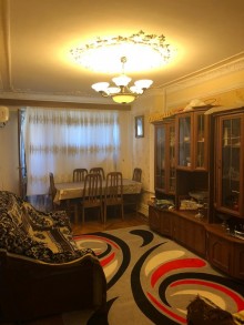 Satılır Köhnə Tikili, Xətai.r, Əhmədli, Əhmədli.m-4