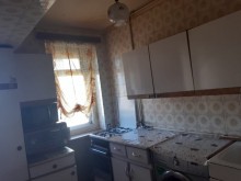 Satılır Köhnə Tikili, Yasamal.r, Yasamal, Elmlər Akademiyası.m-9