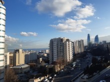 Satılır Köhnə Tikili, Yasamal.r, Yasamal, Elmlər Akademiyası.m-11