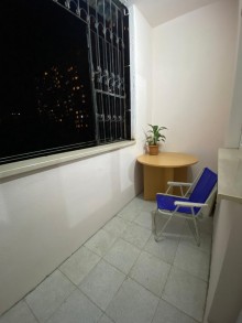 Satılır Köhnə Tikili, Binəqədi.r, 9-cu mikrorayon, Memar Əcəmi.m-13