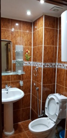 Satılır Köhnə Tikili, Səbail.r, İçərişəhər.m-12