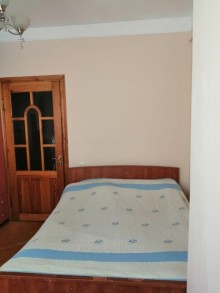 Satılır Köhnə Tikili, Nəsimi.r, 4-cü mikrorayon, Memar Əcəmi.m-6