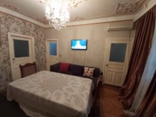 Satılır Köhnə Tikili, Nəsimi.r, 20 Yanvar.m-1