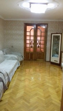 Satılır Köhnə Tikili, Nizami.r, 8-ci kilometr, Neftçilər.m-7